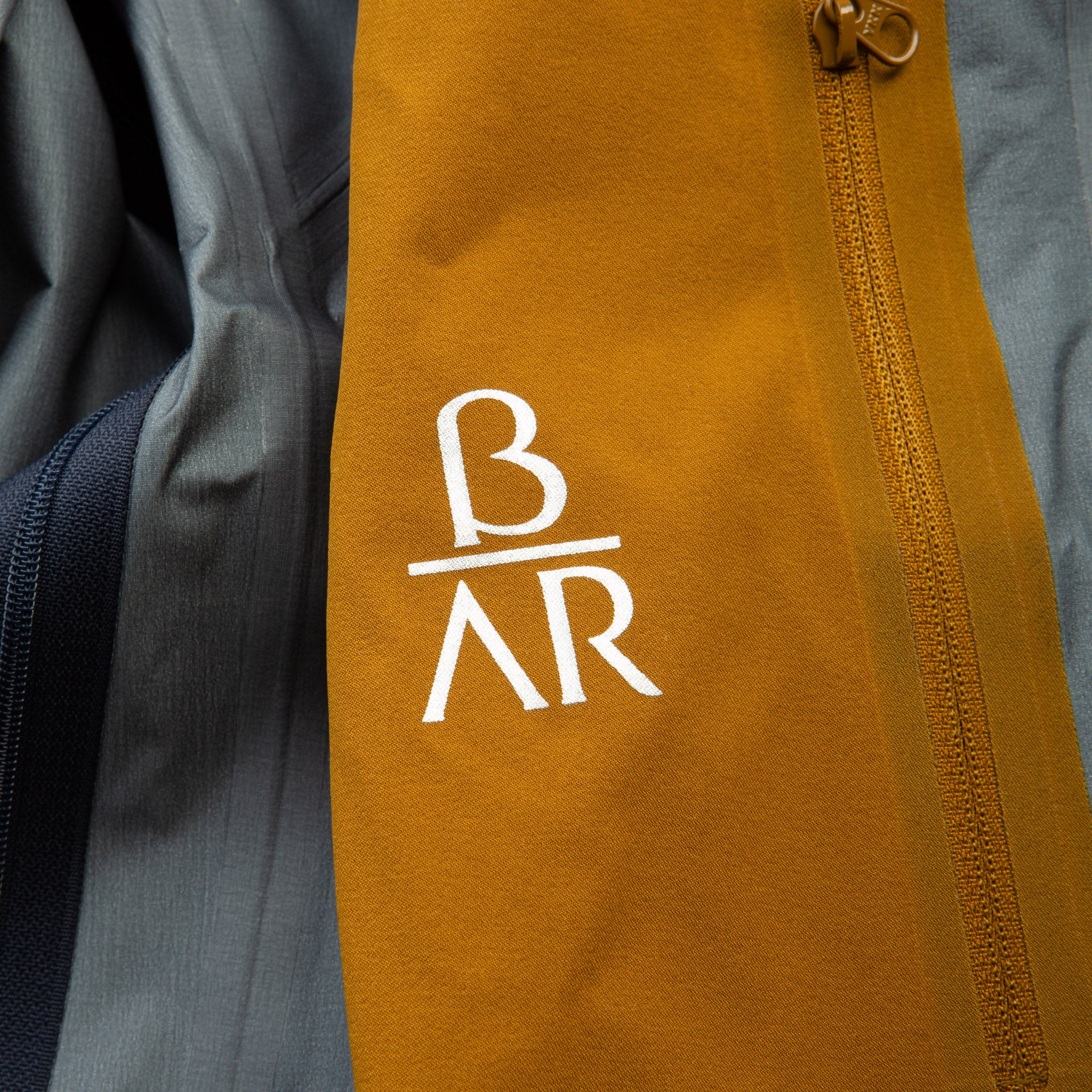 210000040416-arcteryx-m_beta_ar_jacket-blue-d1