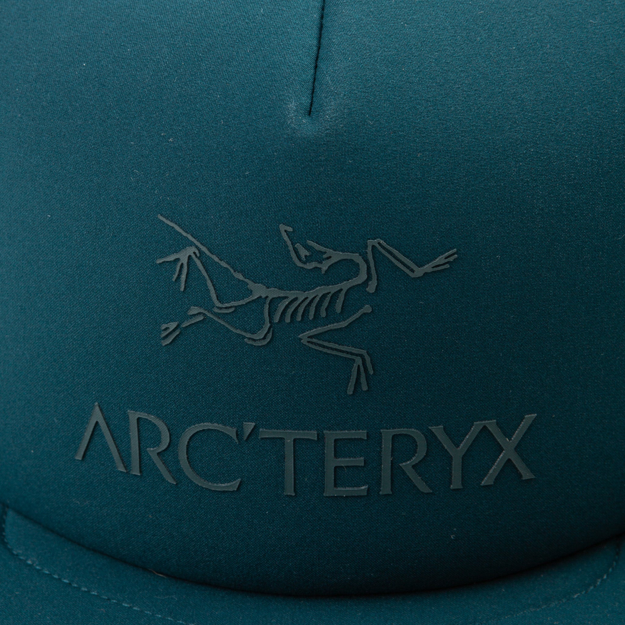 210000043250-arcteryx-logo_trucker_flat-blue-d1