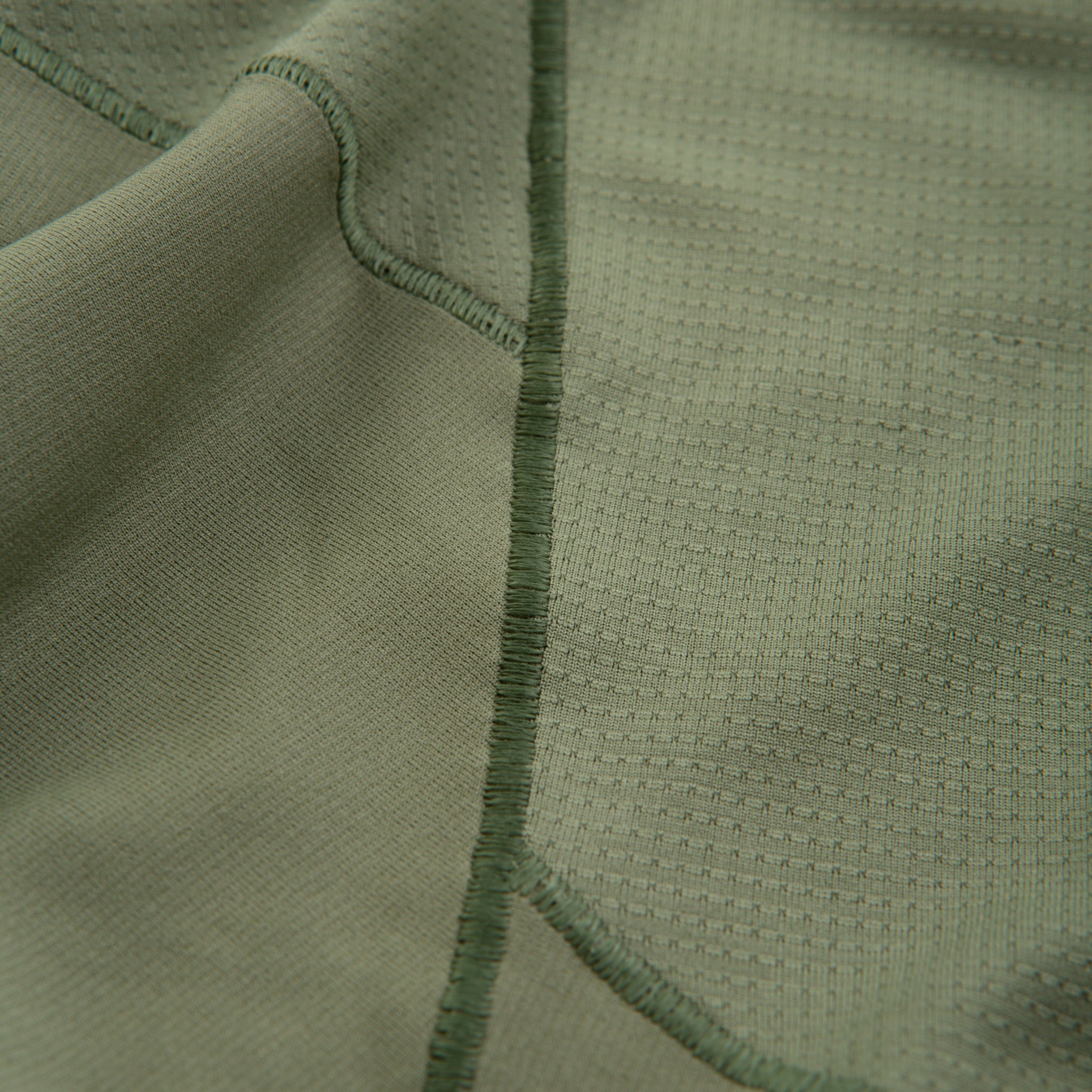 210000047950-arcteryx-m_norvan_downword_logo_ss_tee-chloris-green-d2